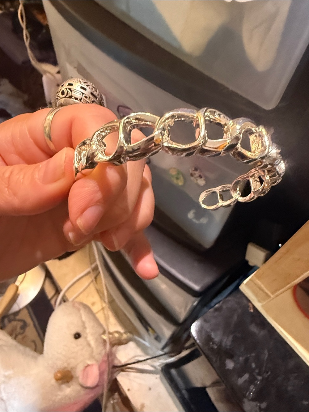 Silver Chain-Link Cuff Bracelet - Shiny Silver
